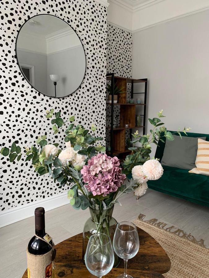 House Of Cosy Dots Villa Northampton Exterior photo