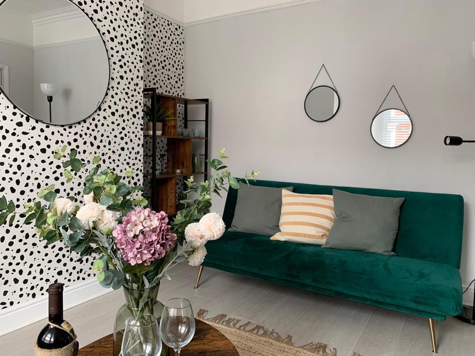 House Of Cosy Dots Villa Northampton Room photo