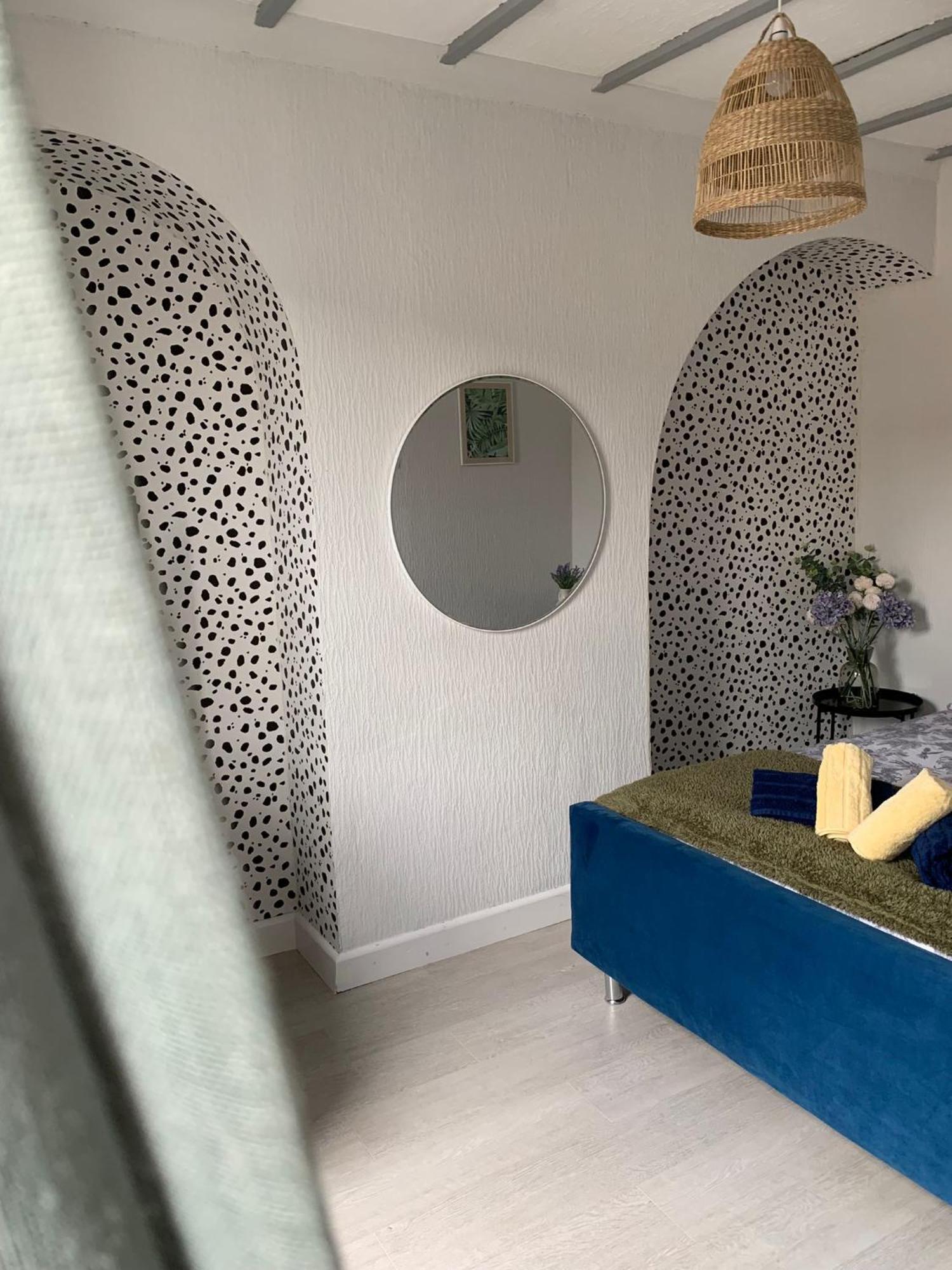 House Of Cosy Dots Villa Northampton Room photo